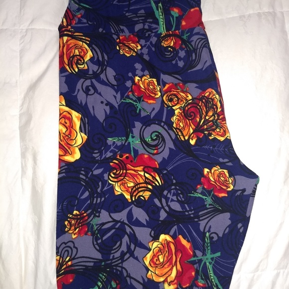LuLaRoe Pants - NWOT Rose Print TC Leggings